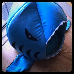 Funny shark cat bed, never been used.